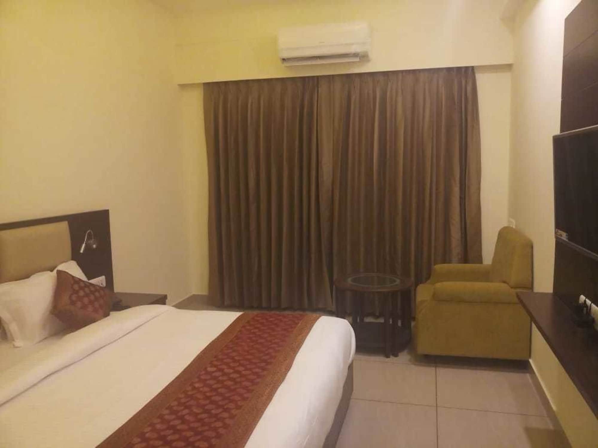 Capital O 35703 Hotel Sarovar Grand أُودايبور المظهر الخارجي الصورة